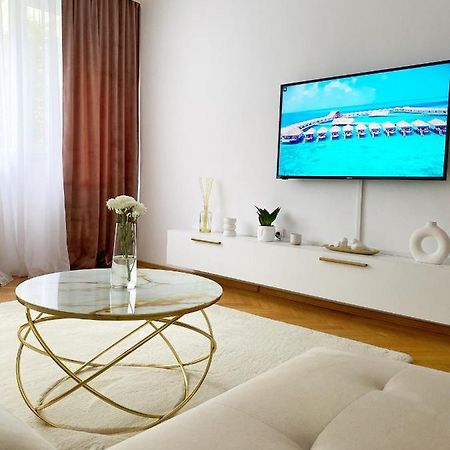 Апартаменти Timisoara Central Apartament Екстер'єр фото